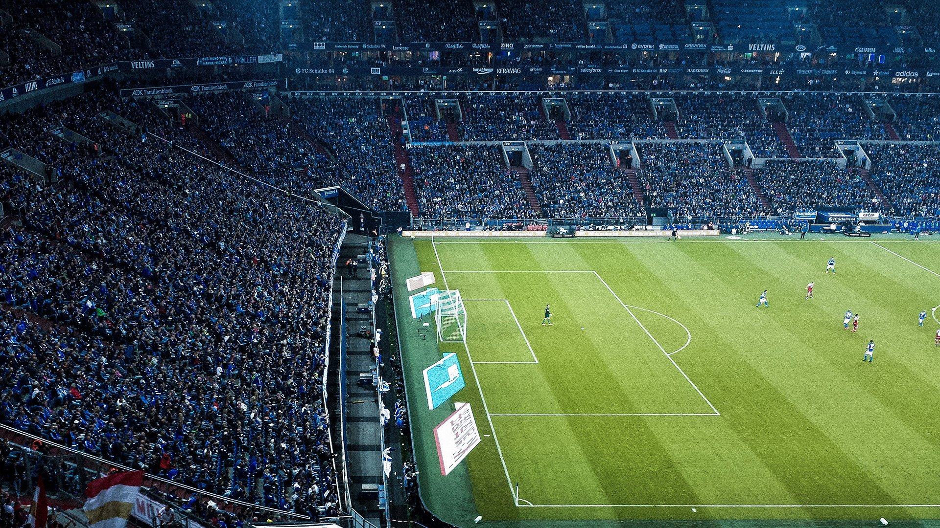 随机传奇教练的“秘诀”：如何打造冠军球队，传奇足球教练