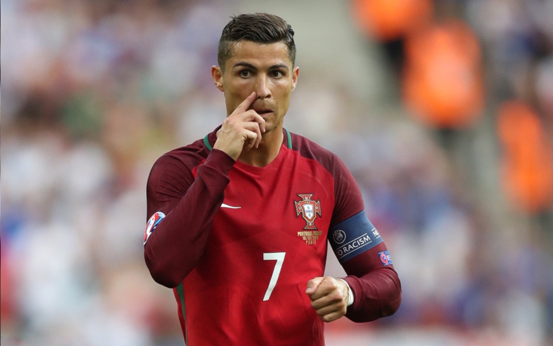 哈维·西蒙斯转会至巴黎圣日耳曼,哈维梅西